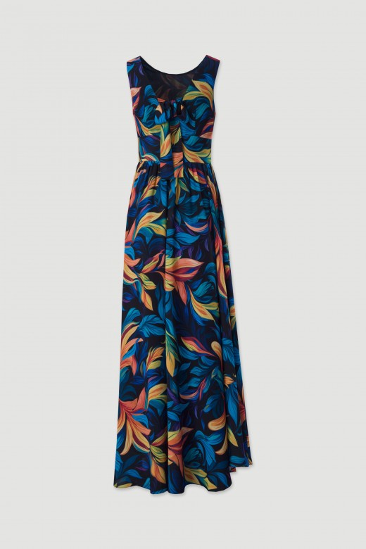 Vestido comprido fluido estampado com laada na costa