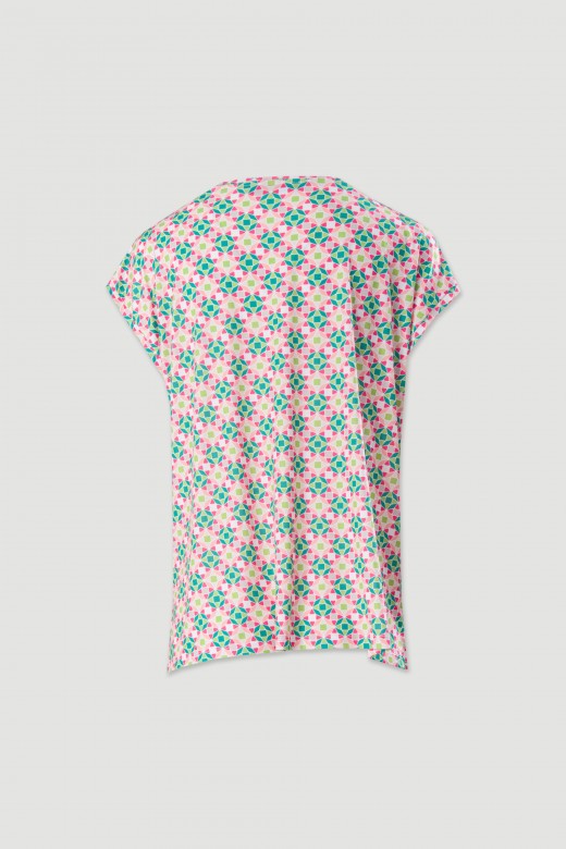 Knit tunic with geometric print and v-neckline Knit tunic with geometric print and v-neckline