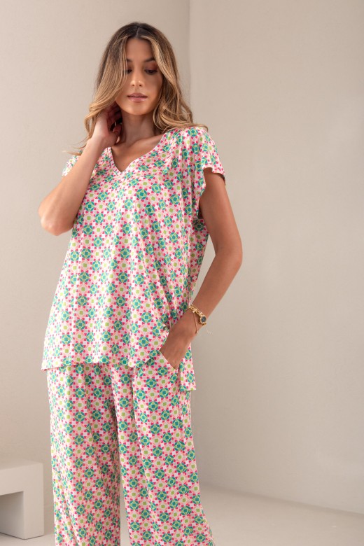Knit tunic with geometric print and v-neckline Knit tunic with geometric print and v-neckline