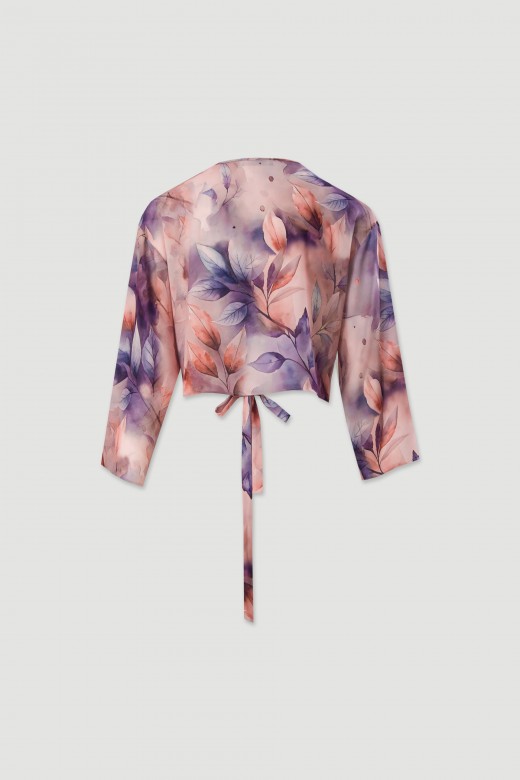 Bolero curto estampado em tecido fluido com lao