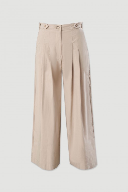 Calça wide leg com pregas e cinto Calça wide leg com pregas e cinto