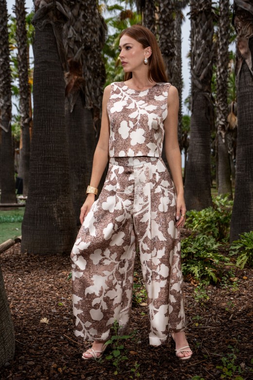 Satin wide leg trousers with high waist and front pleats Satin wide leg trousers with high waist and front pleats