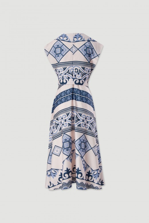 Vestido midi acetinado estampado com laço Vestido midi acetinado estampado com laço