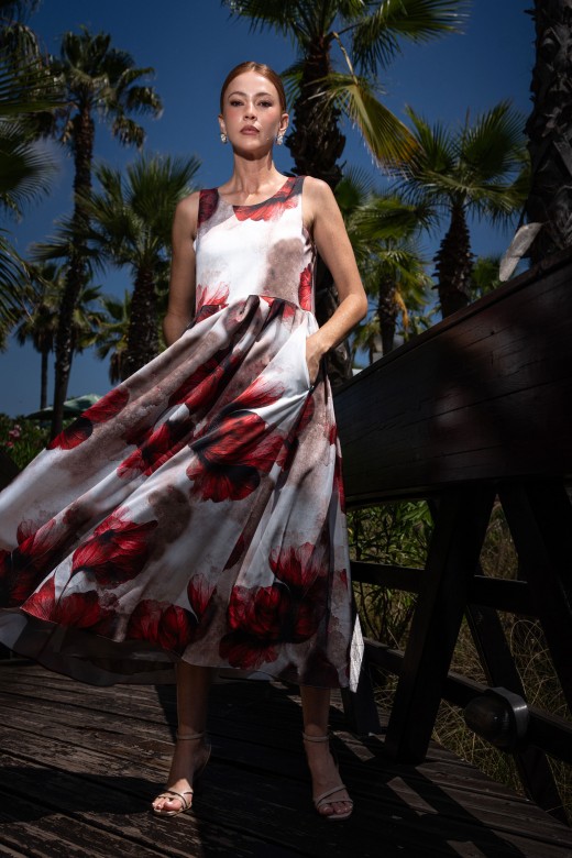 Vestido midi com estampado floral