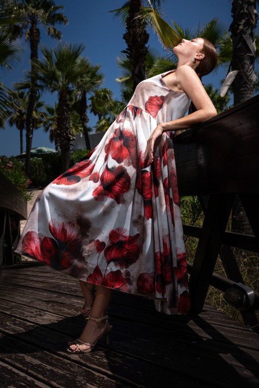 Vestido midi com estampado floral