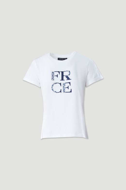 T-shirt bsica com desenho em transfer e bordado