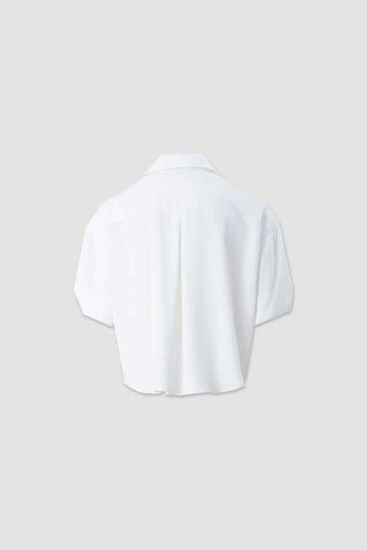 Short fluid blouse in 100% cotton with v-neckline