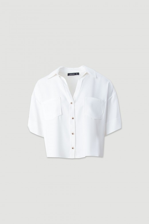 Short fluid blouse in 100% cotton with v-neckline