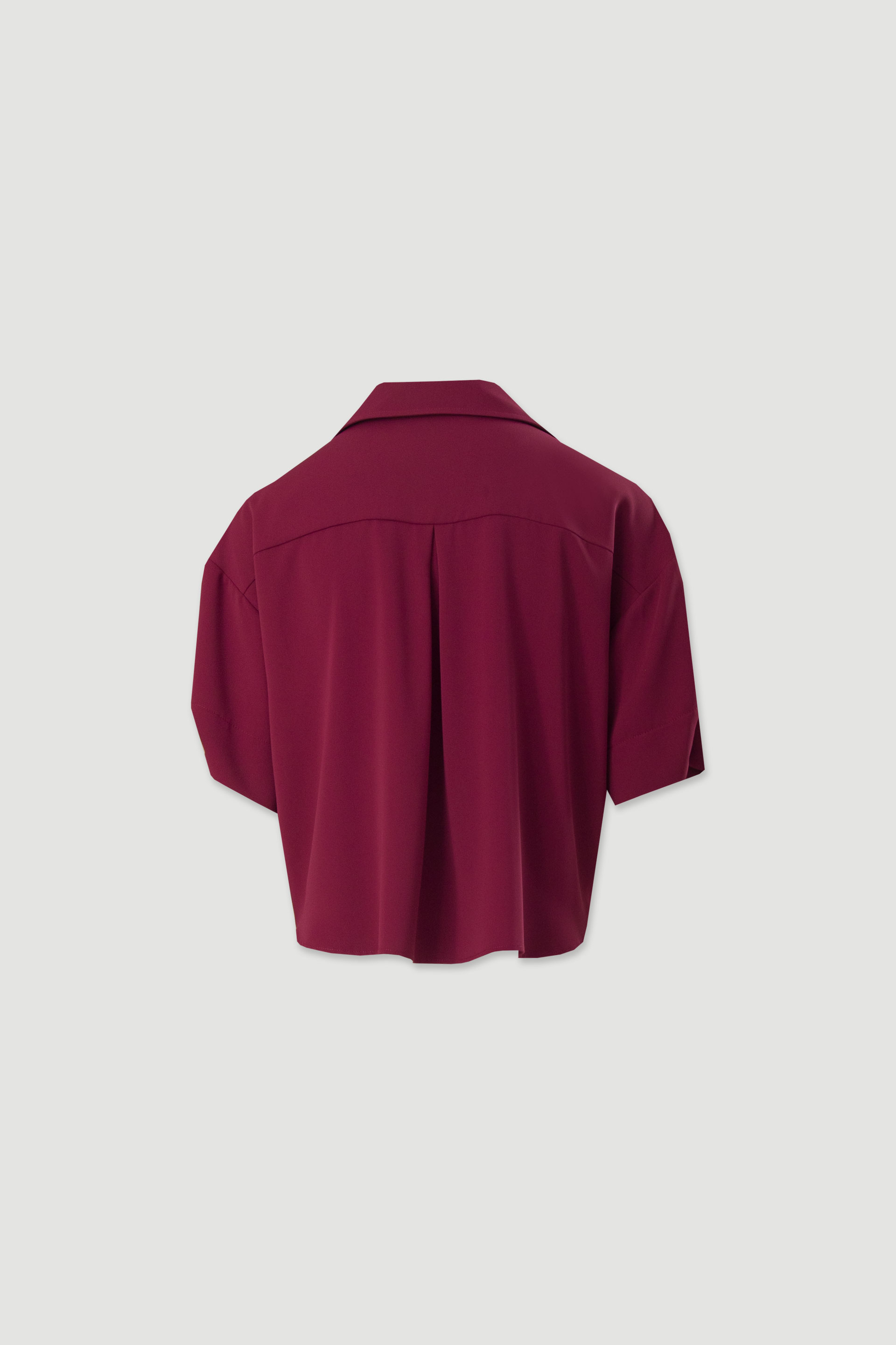 Blusa curta fluida 100% algodão com decote em bico