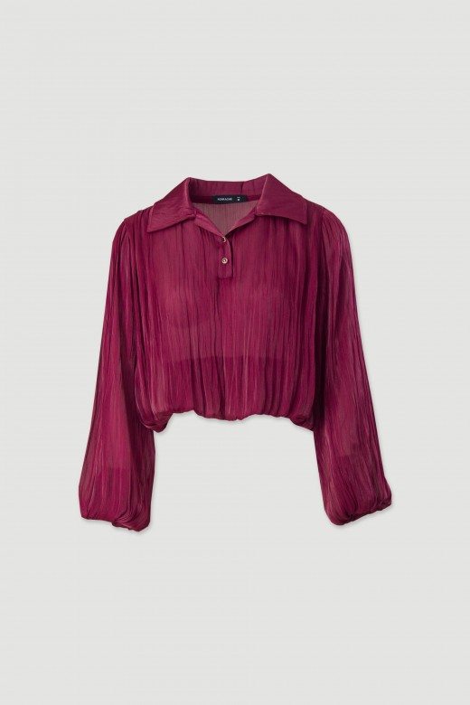 Blusa curta em georgette acetinado com corte abalonado