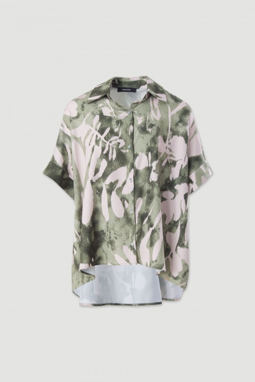 Blusa comprida assimtrica estampada