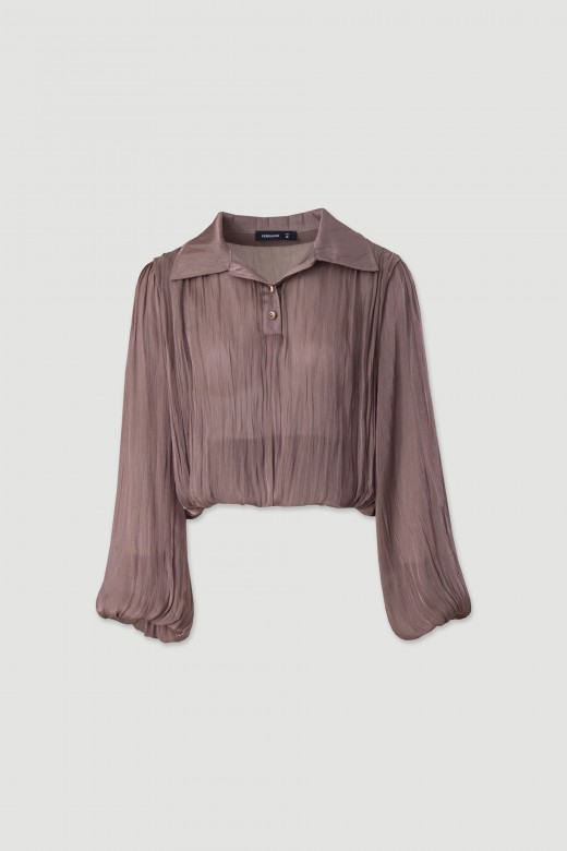 Blusa curta em georgette acetinado com corte abalonado Blusa curta em georgette acetinado com corte abalonado