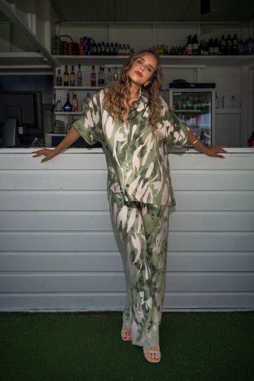 Blusa comprida assimtrica estampada