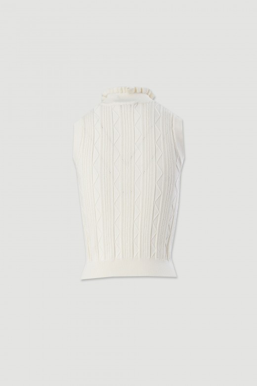 Sleeveless textured knit top with ruffled collar