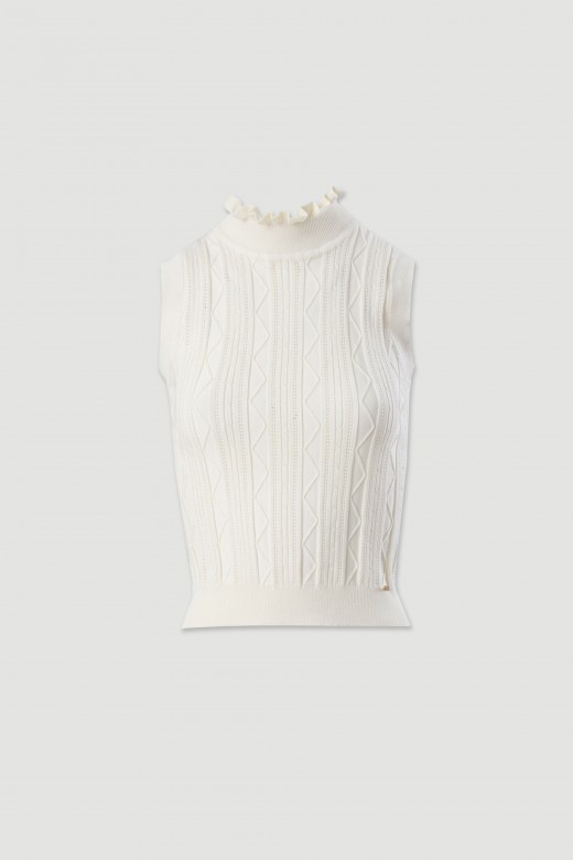 Sleeveless textured knit top with ruffled collar