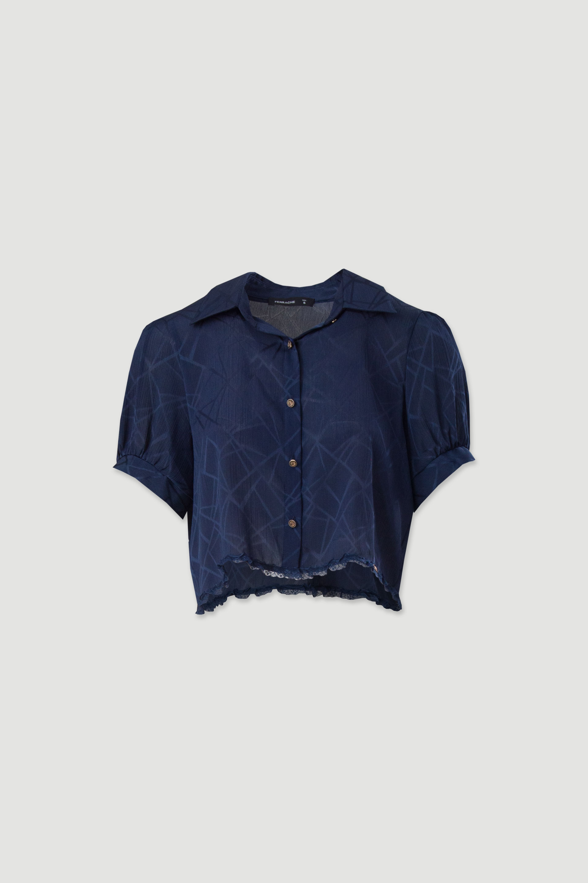 Blusa cropped estampada com renda e manga curta