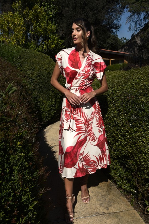 Vestido fluido entallado con estampado y efecto nudo Vestido fluido entallado con estampado y efecto nudo