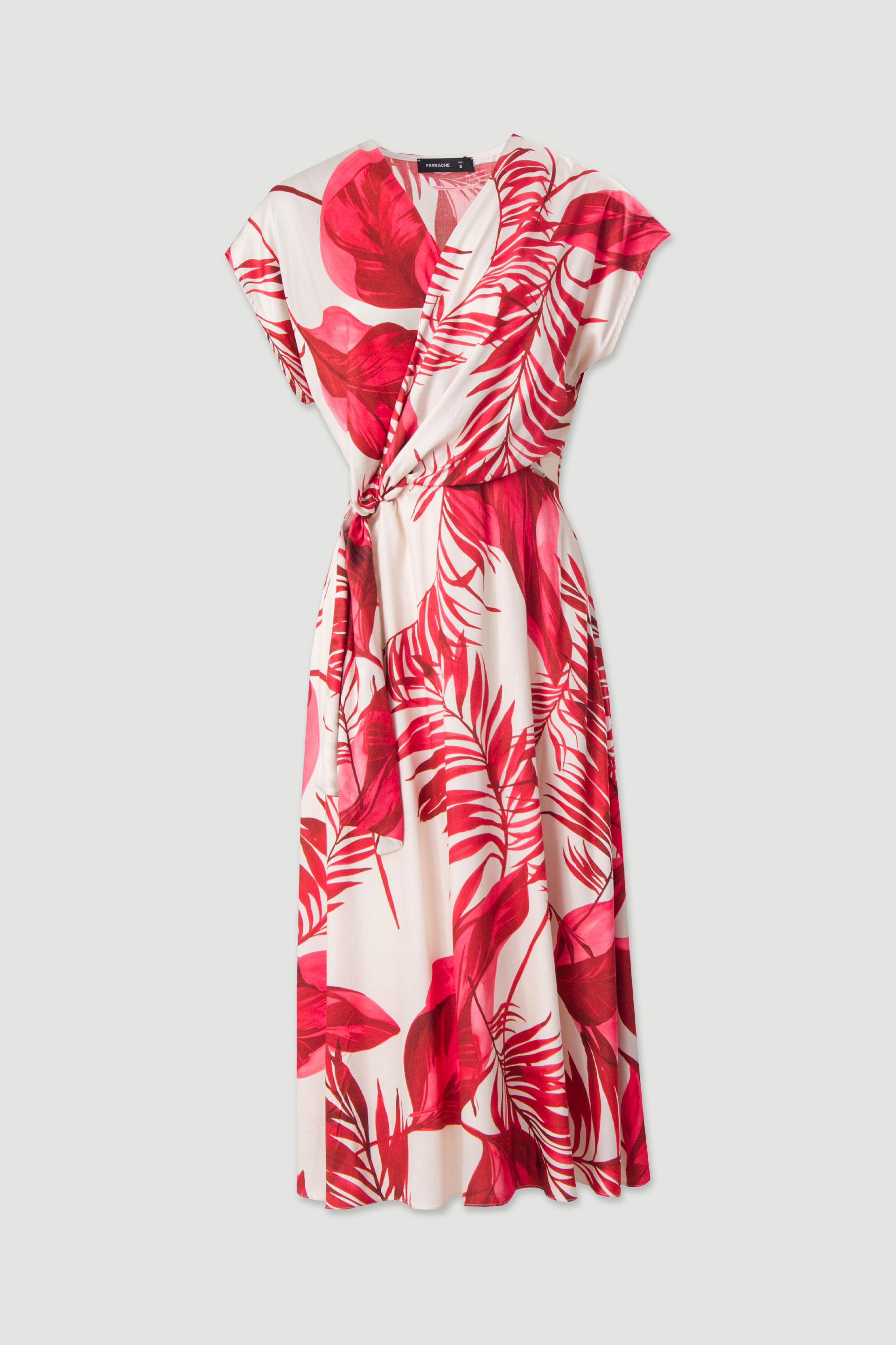 Vestido fluido entallado con estampado y efecto nudo