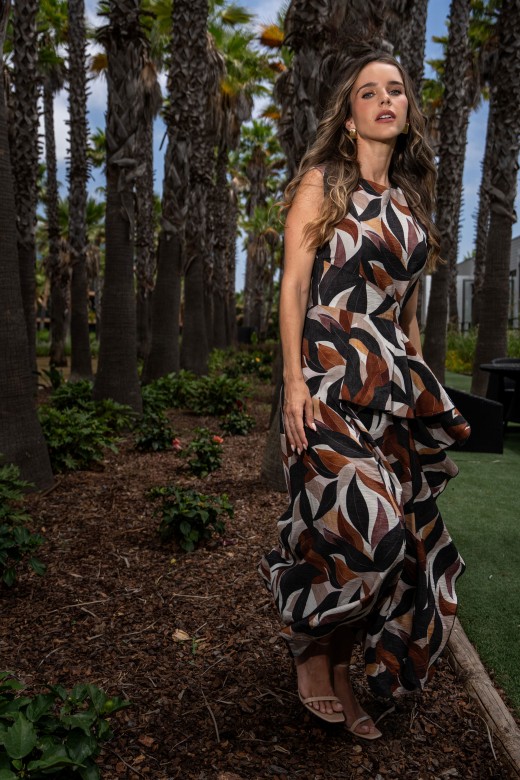 Vestido comprido estampado cut out