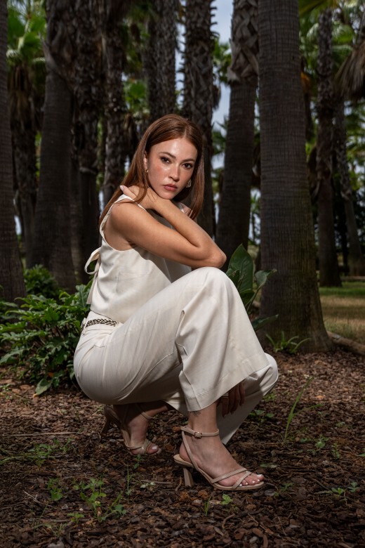 Pantaln corto wide leg en mezcla de lino con cinturn