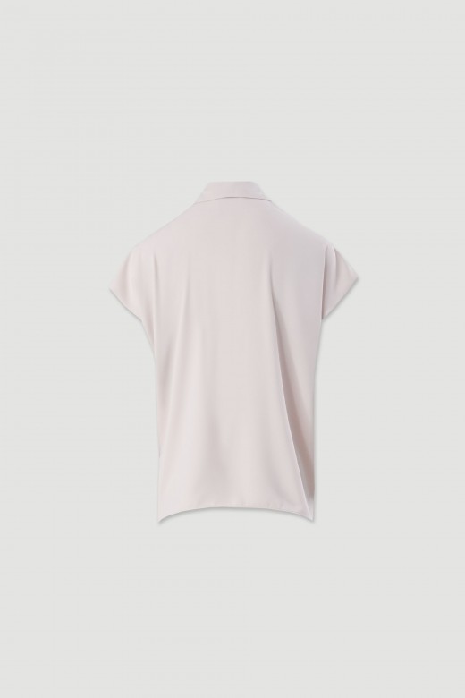 Short-sleeve tunic with v-neckline and metallic detail