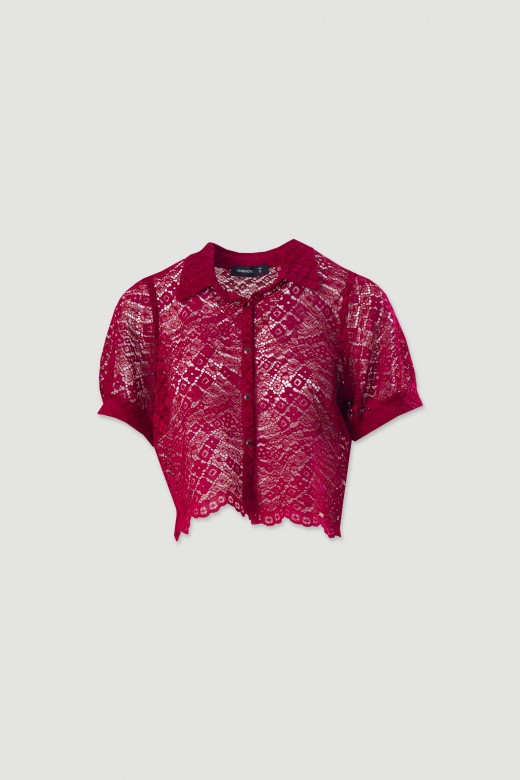 Blusa de encaje con manga corta