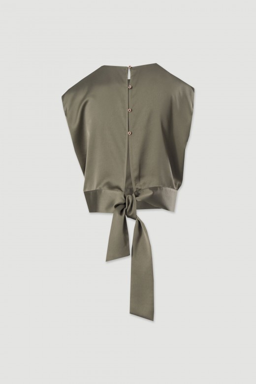 Blusa curta acetinada com lao nas costas