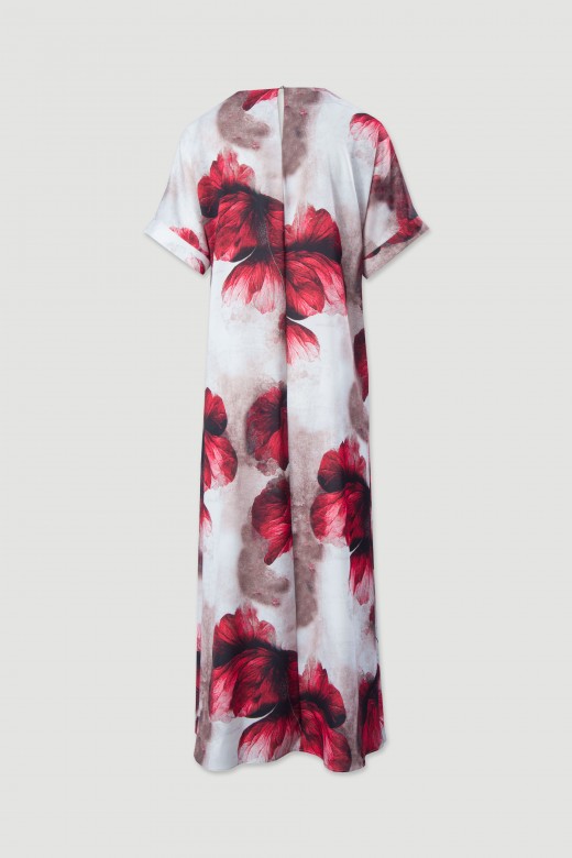 Vestido largo fluido estampado con detalle en la espalda Vestido largo fluido estampado con detalle en la espalda