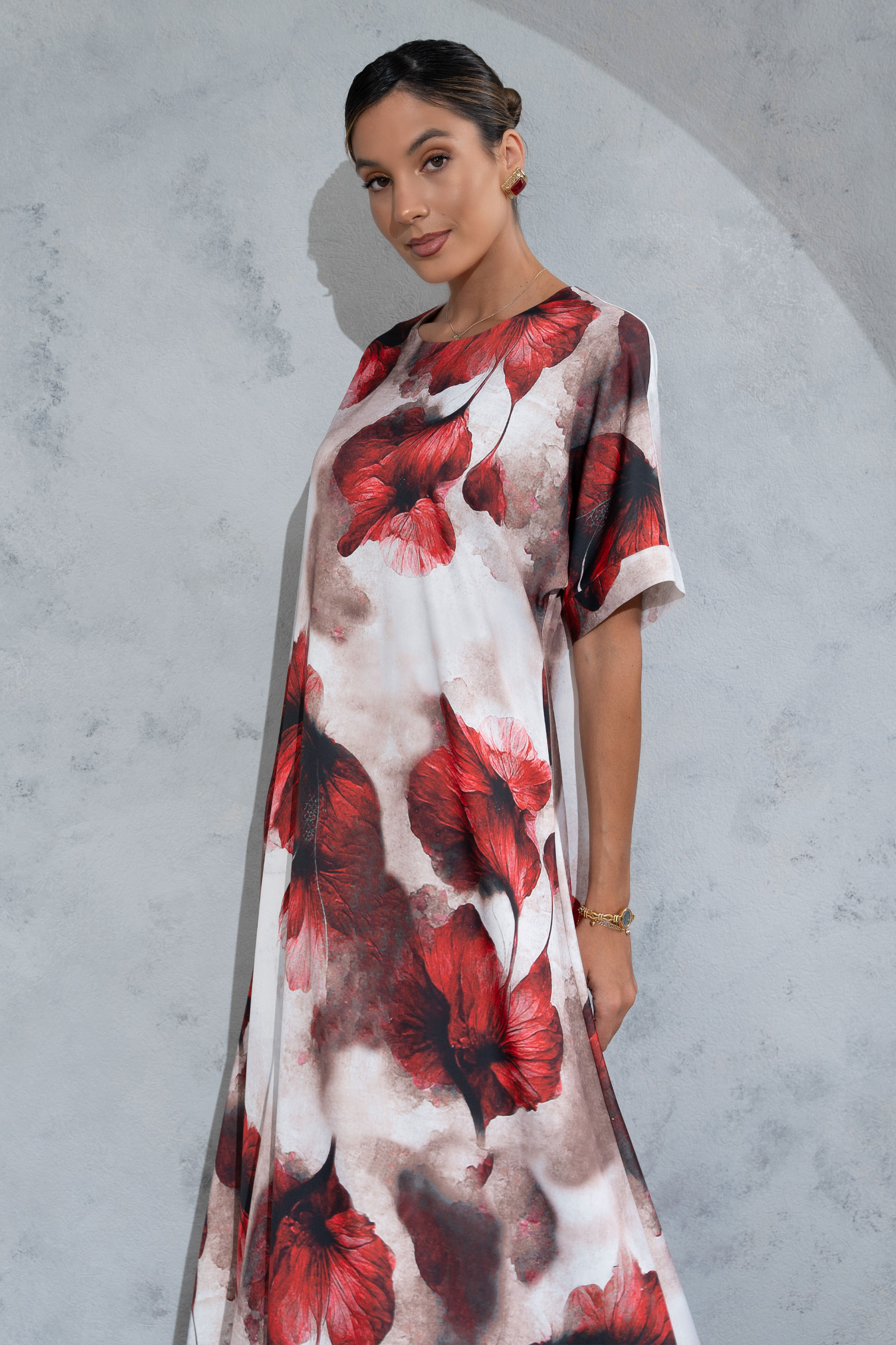 Vestido largo fluido estampado con detalle en la espalda