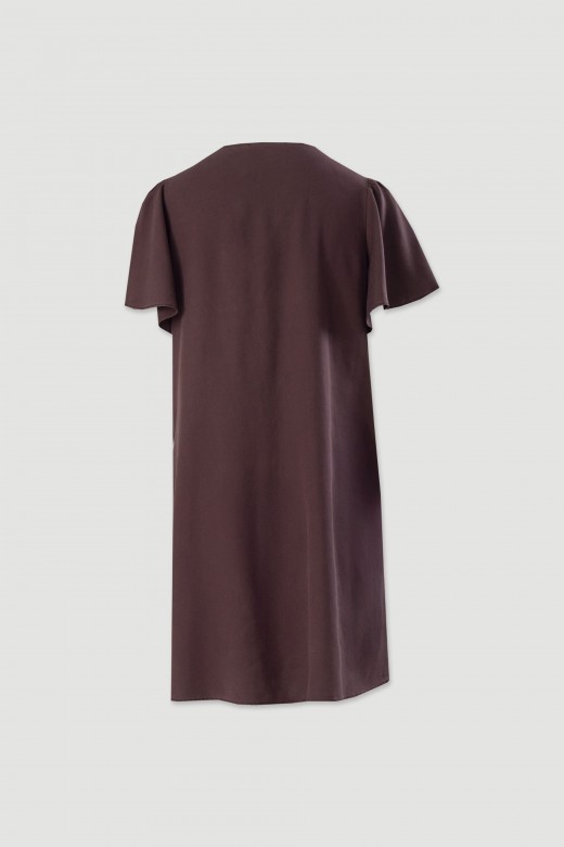 Vestido corto fluido con mangas de volante