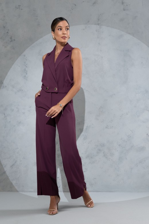 Classic wide-leg trousers with slit detail