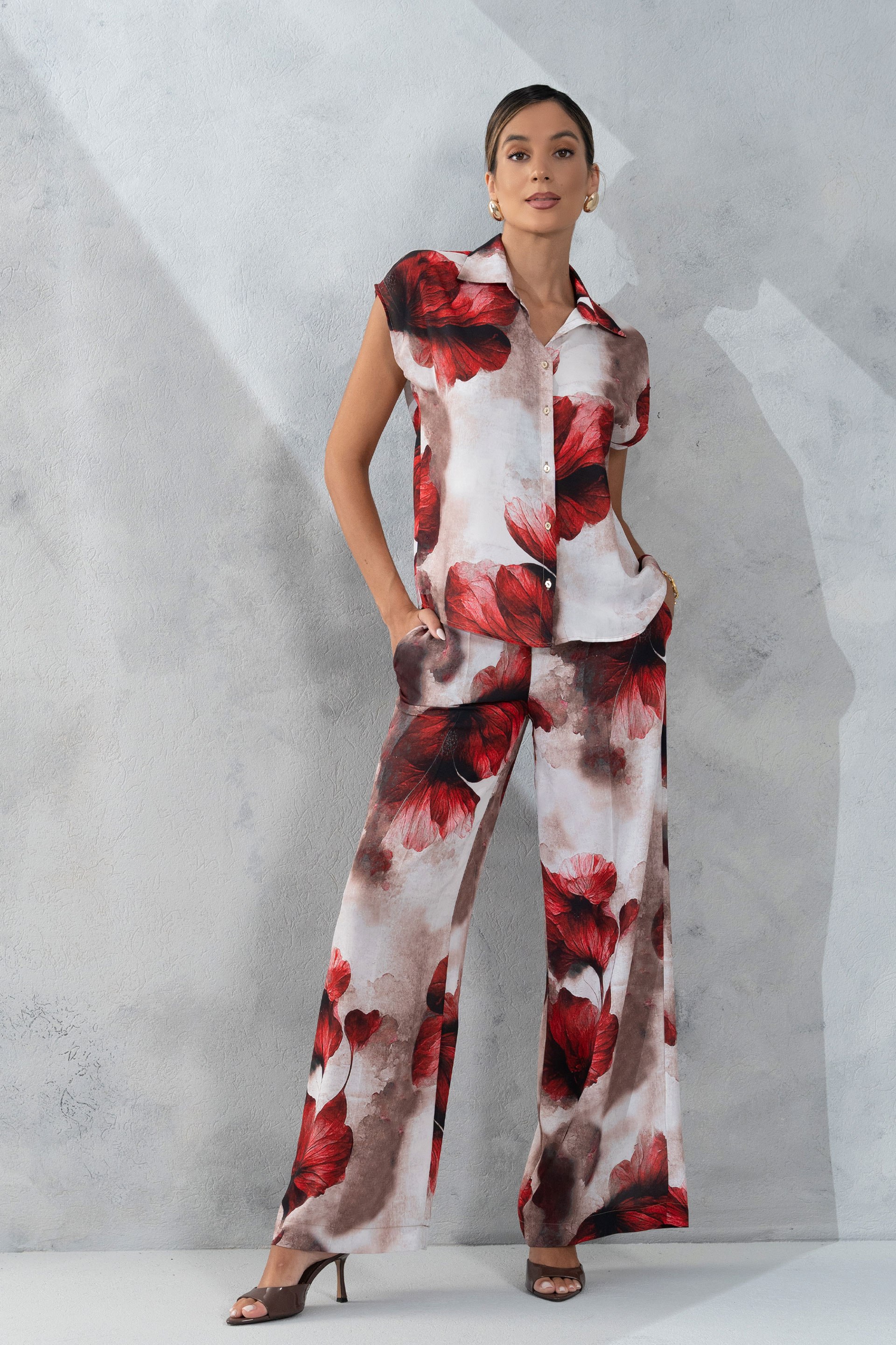 Calça fluida wide leg estampada