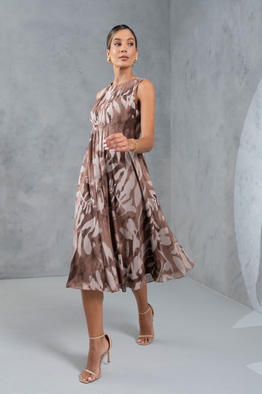 Vestido midi fluido estampado con detalle de pliegues