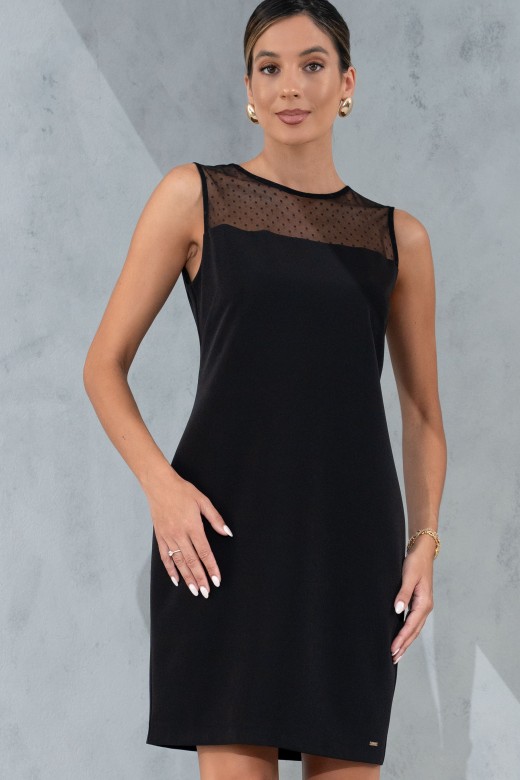 Vestido clssico cintado com detalhe em tule