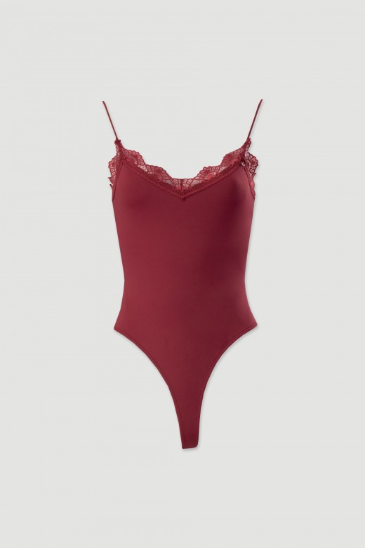 Body ajust en maille lycra avec dtail en dentelle