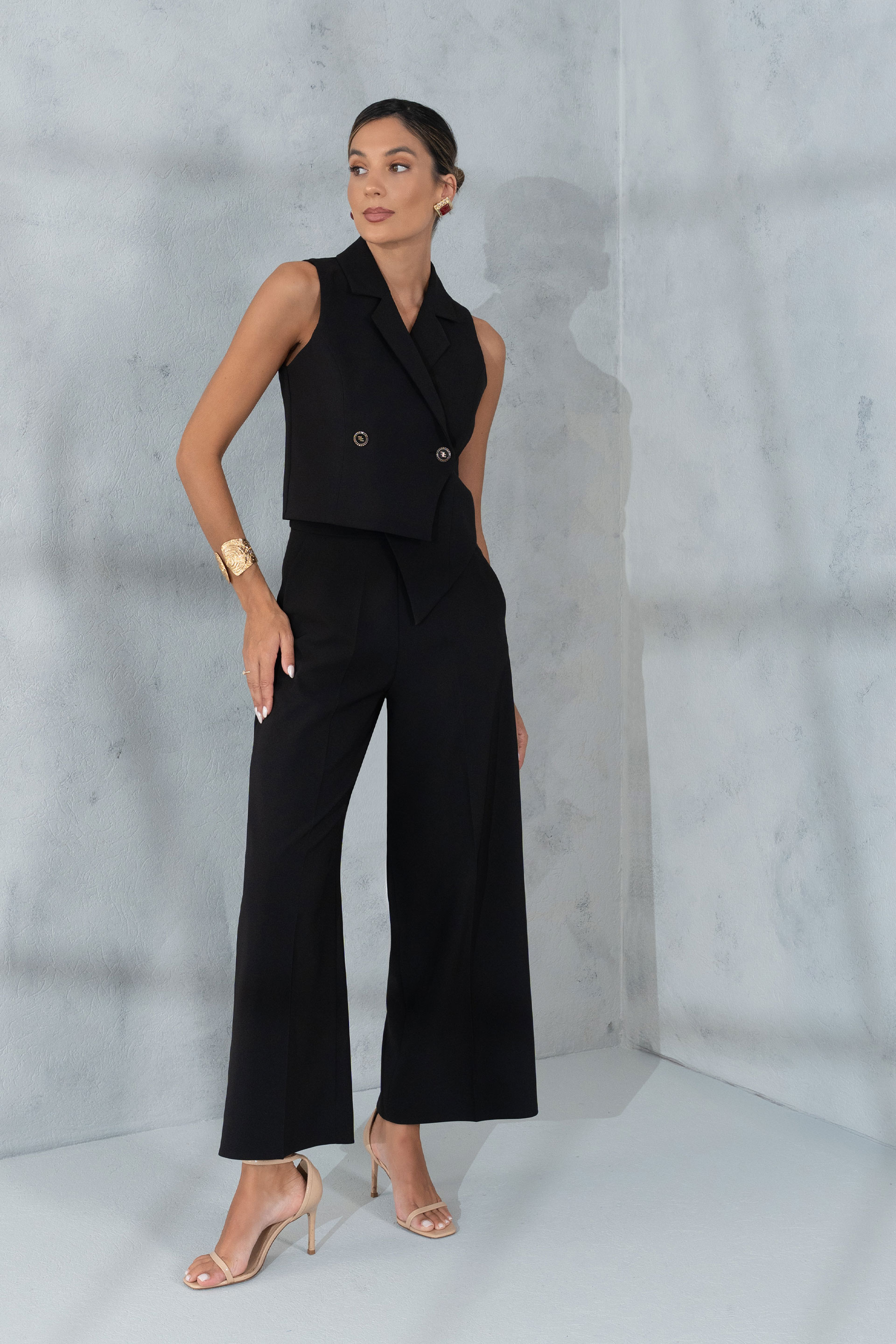 Calça curta wide leg de cintura subida