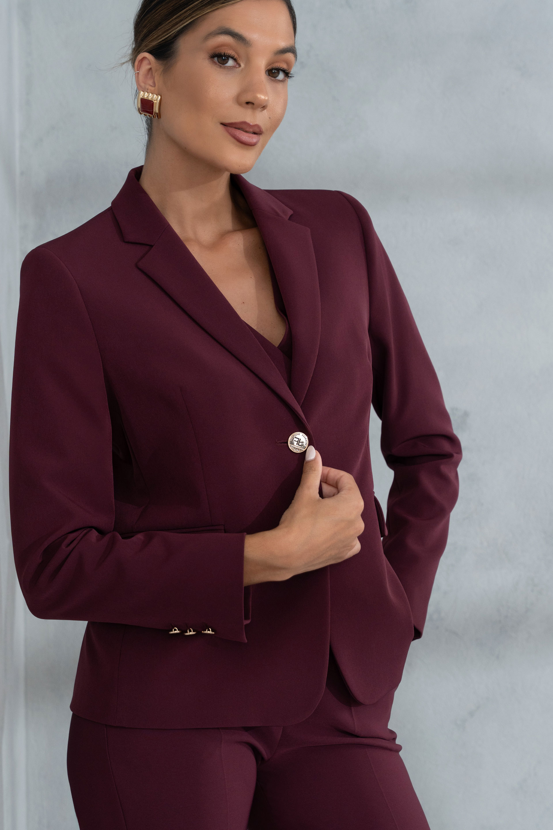 Blazer classique de tailleur avec boutons métalliques