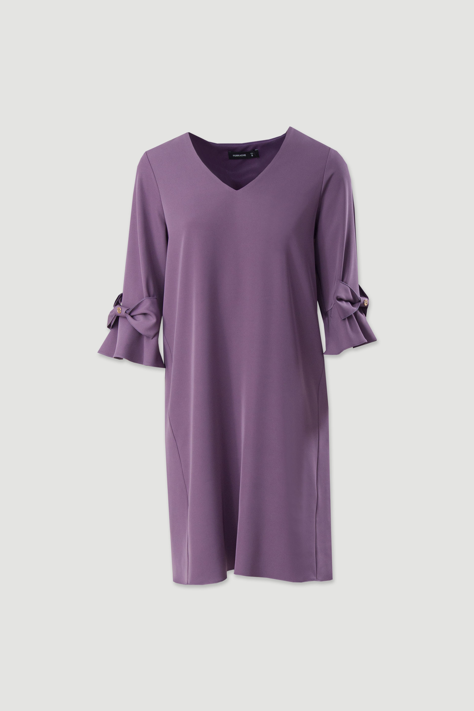 Vestido fluido con escote en v y manga con lazo