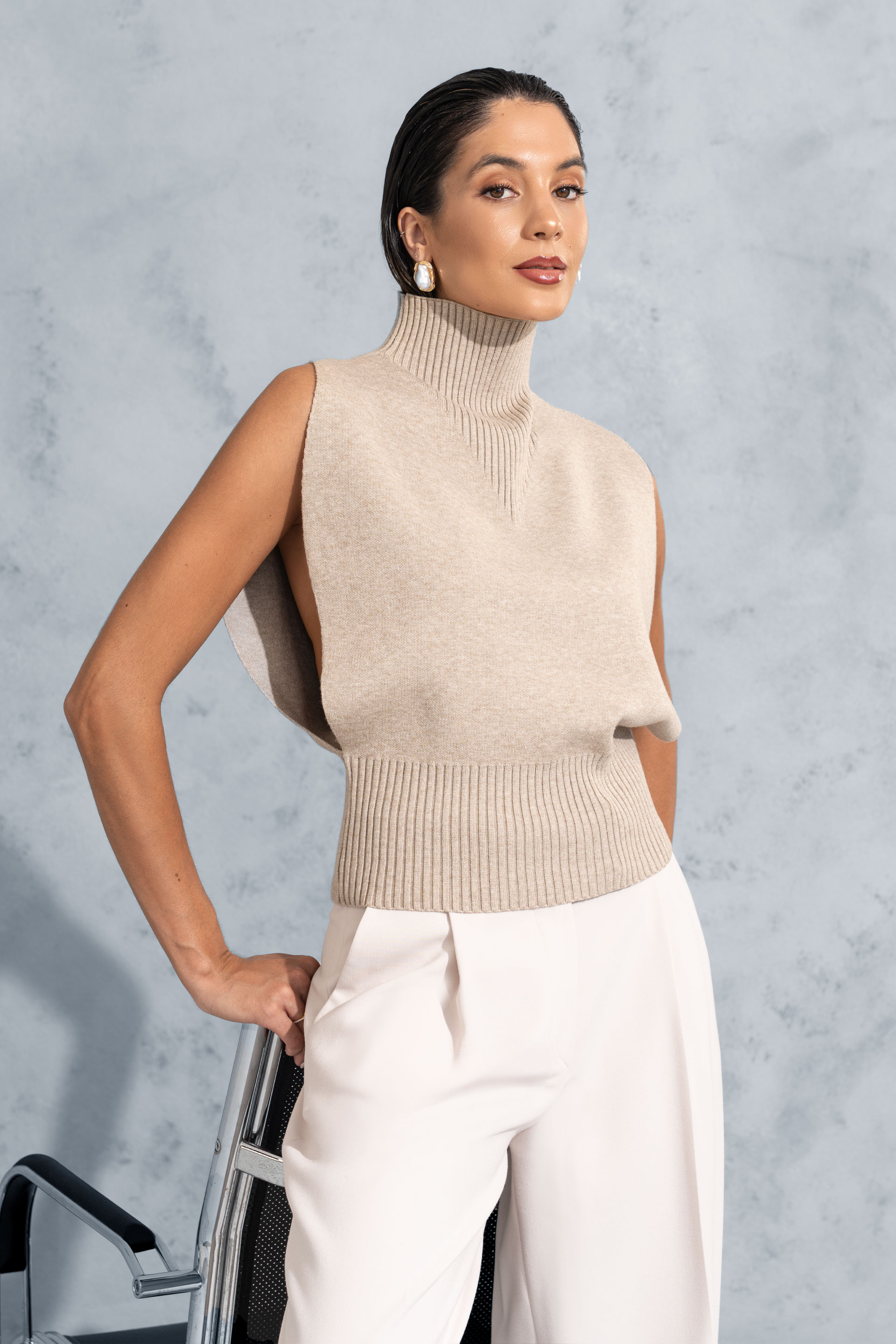 Colete de malha de gola alta