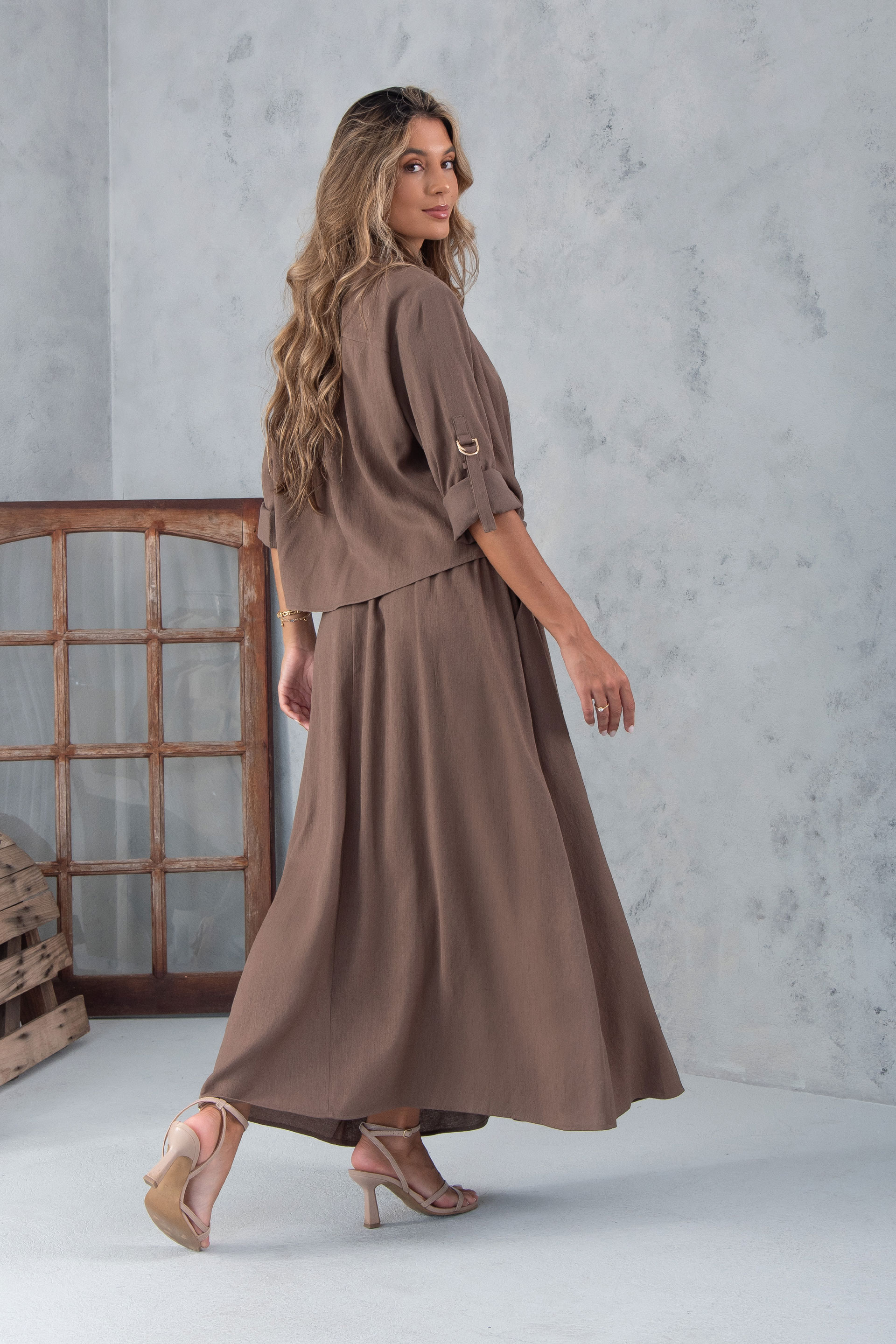 Long pleated skirt