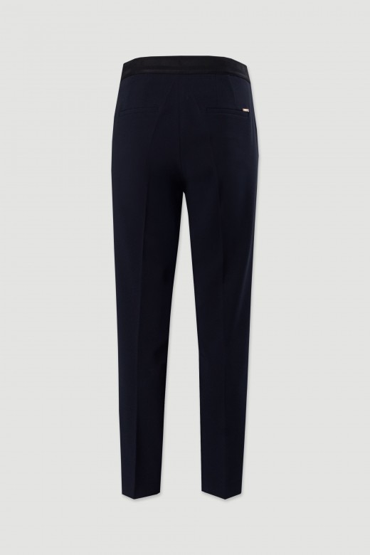 Pantaln clsico de tiro alto con detalle de cinturn elstico