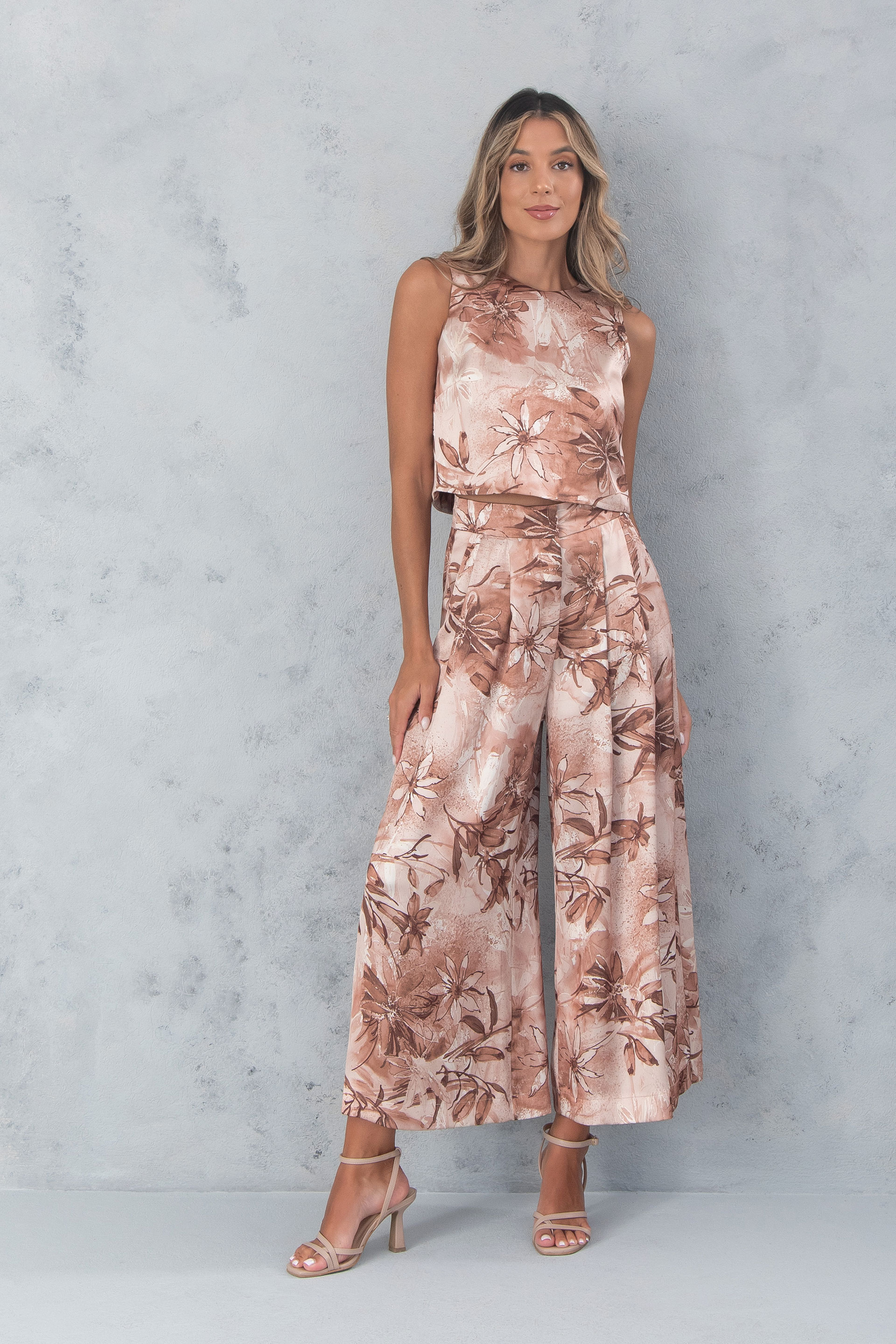 Short satin printed top with back tie detail