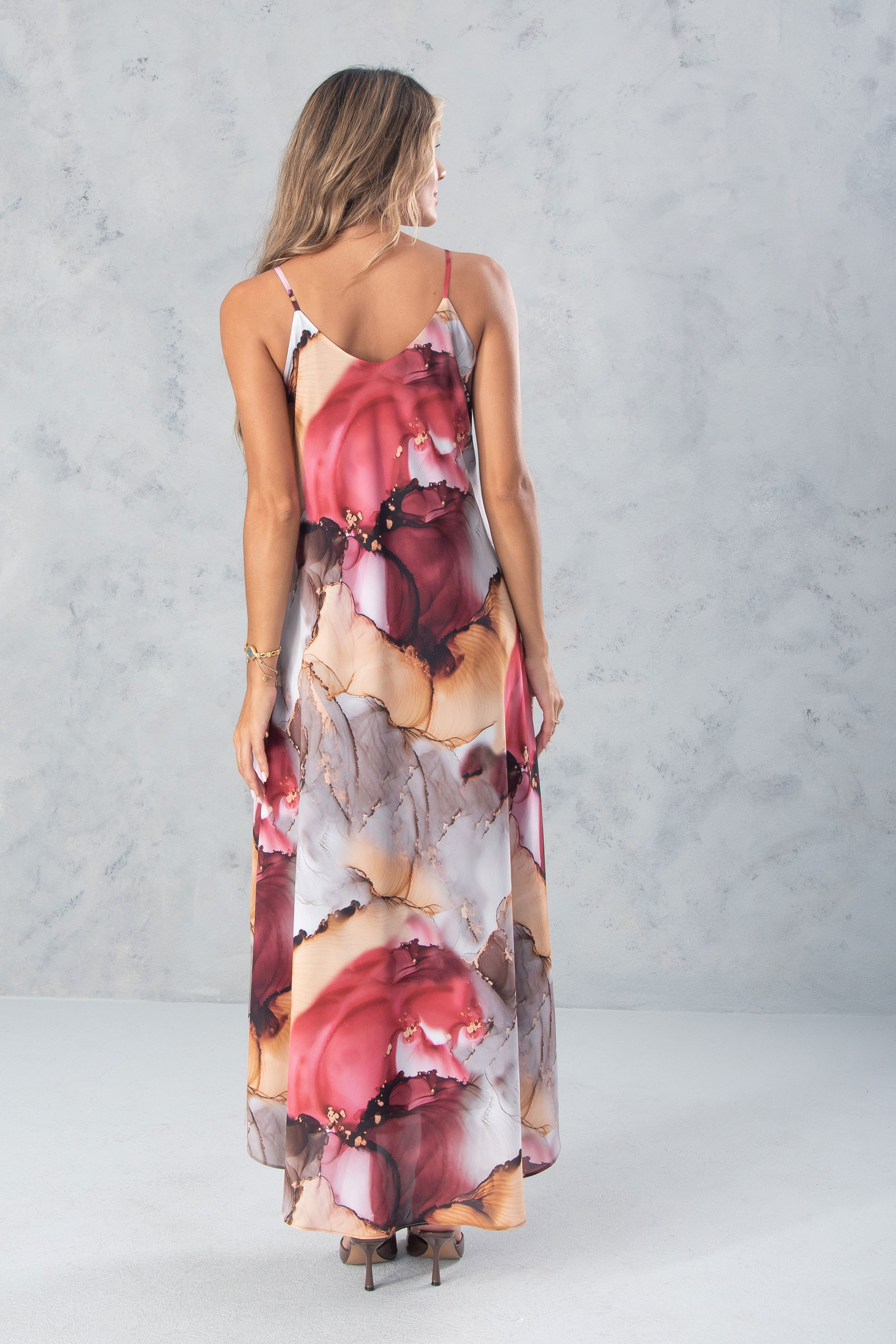 Vestido midi fluido estampado de alça