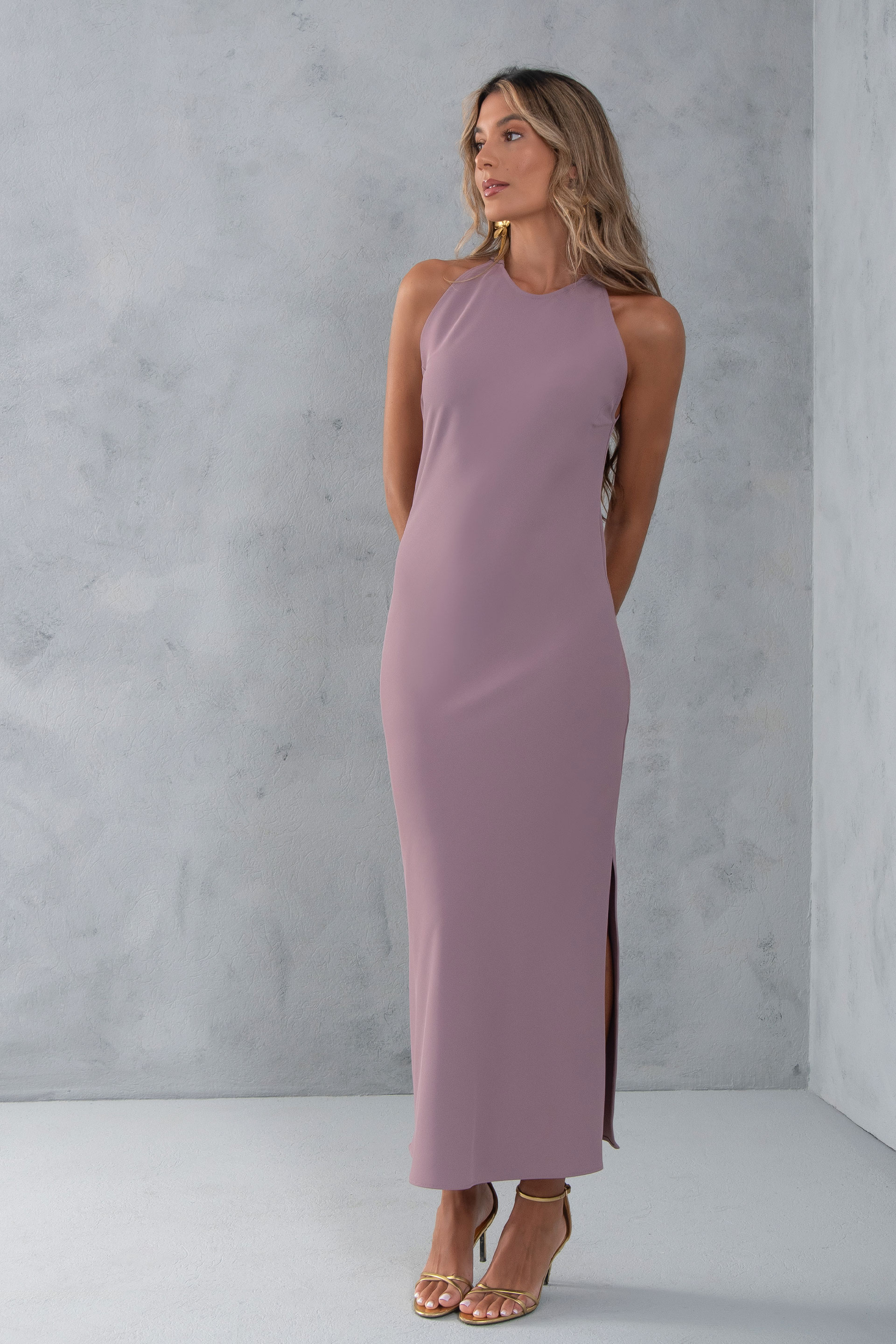 Long fluid dress with shoulder detail