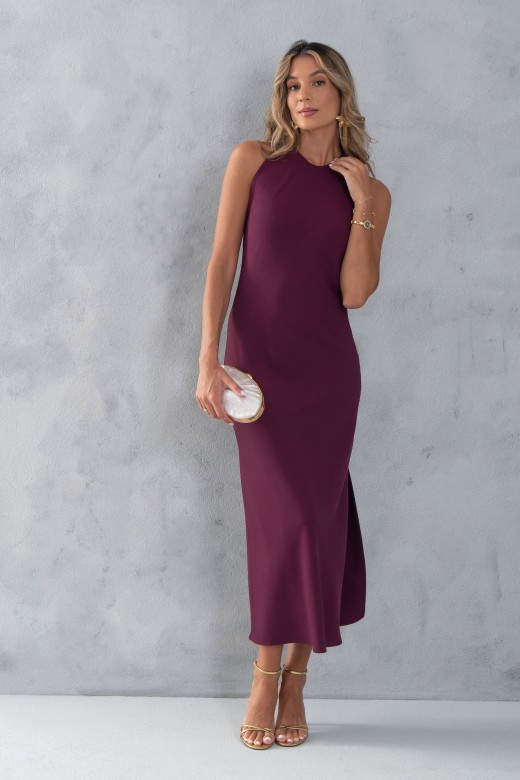 Vestido comprido fluido com detalhe no ombro