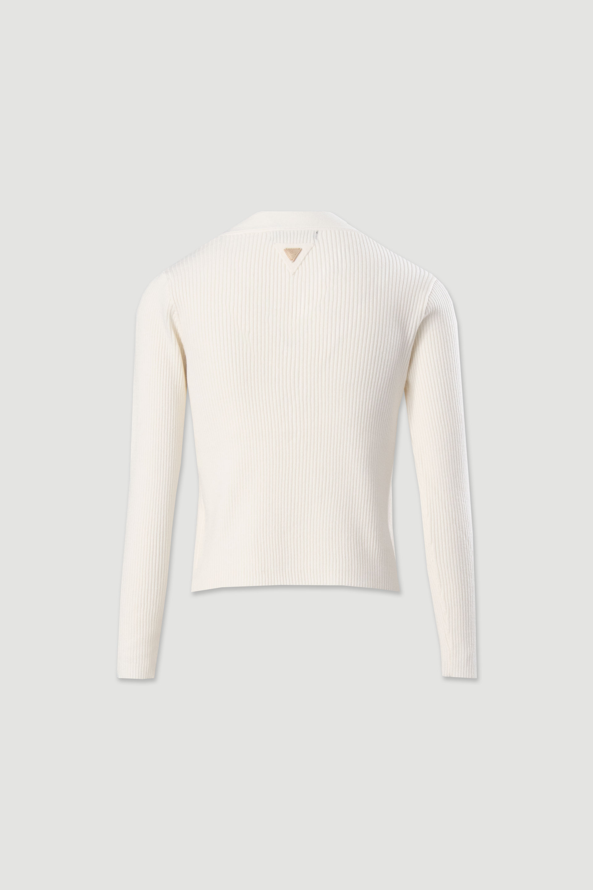 Camisola de malha com pormenor entrançado