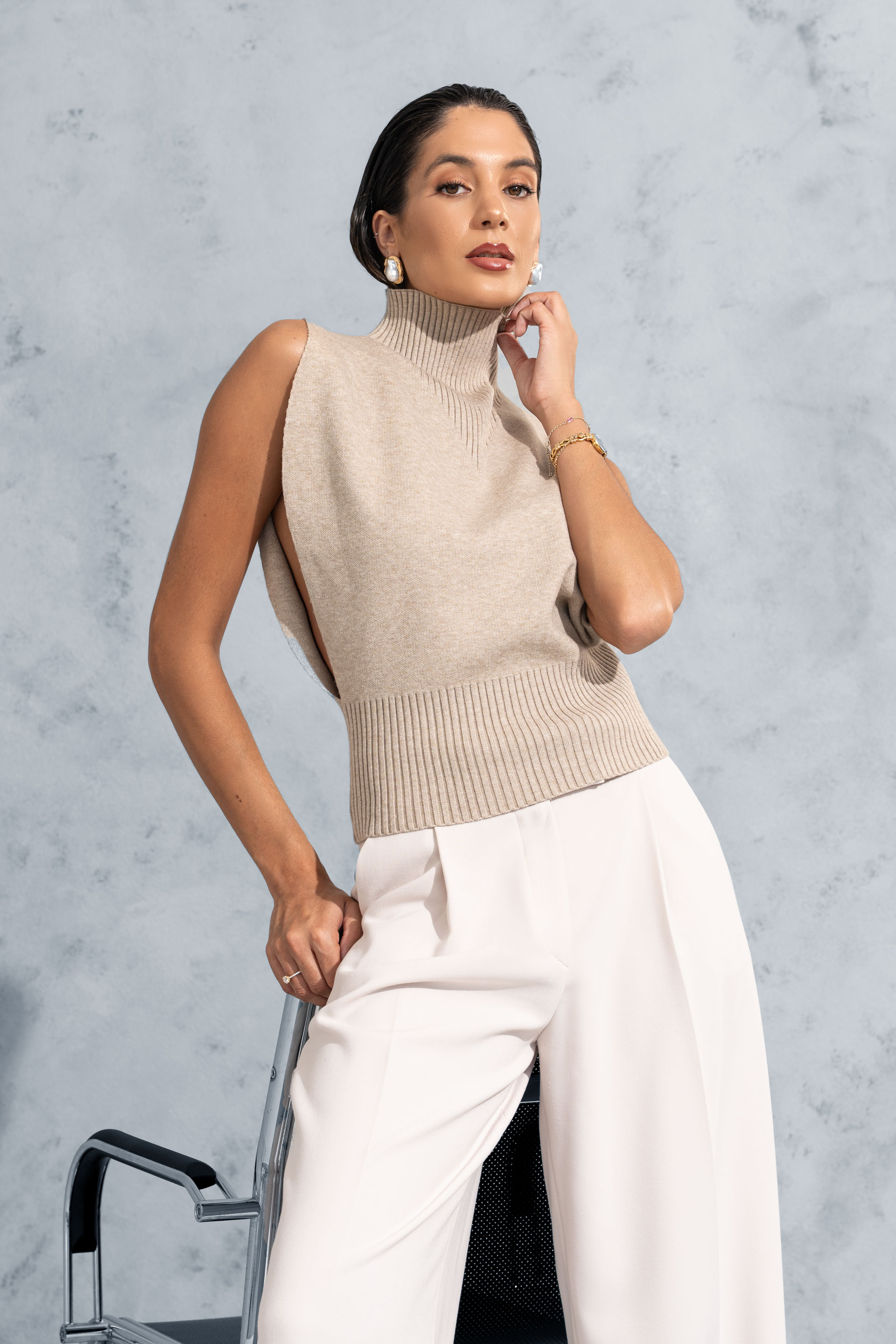 Colete de malha de gola alta