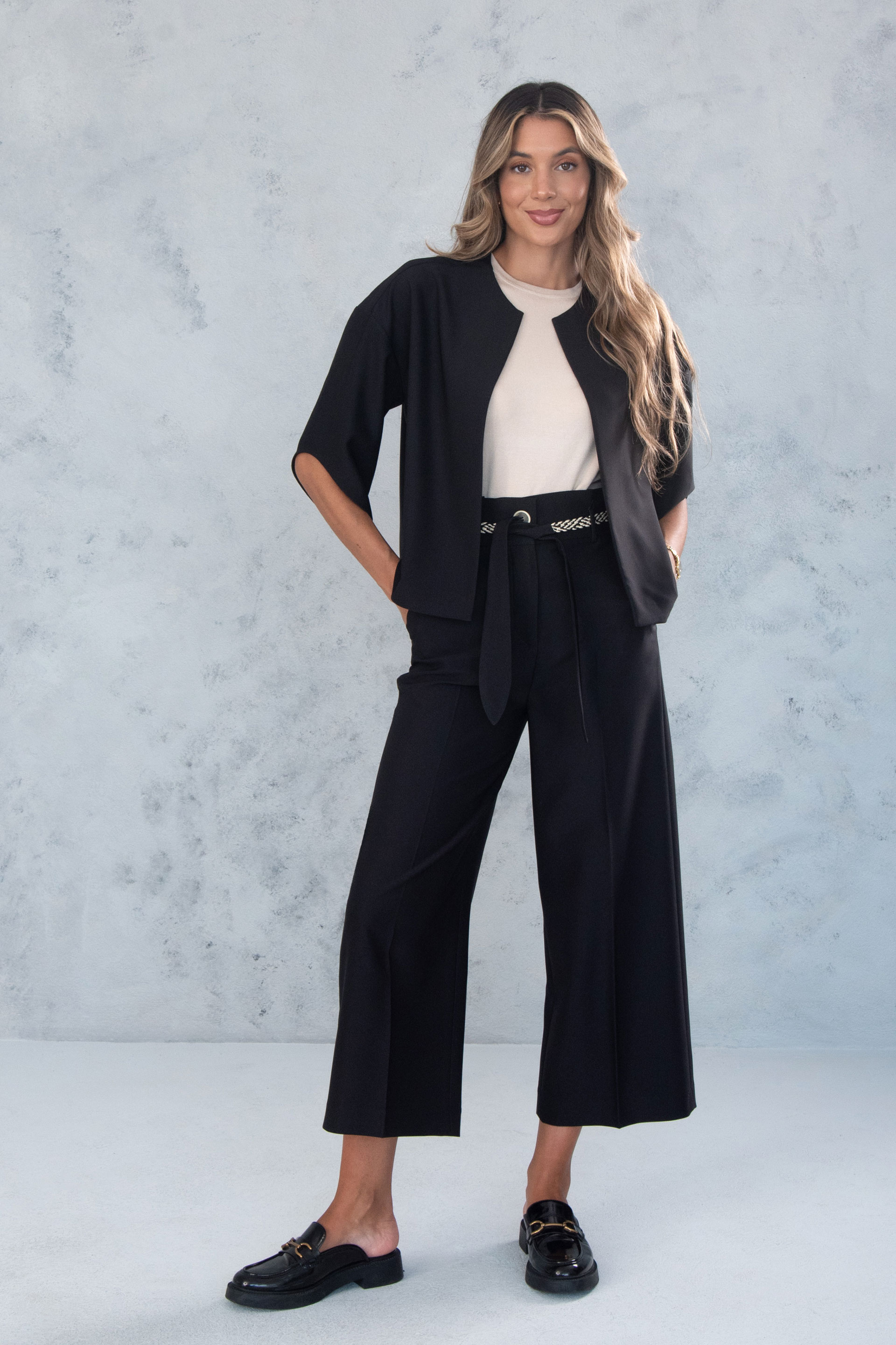 Open fluid-cut jacket