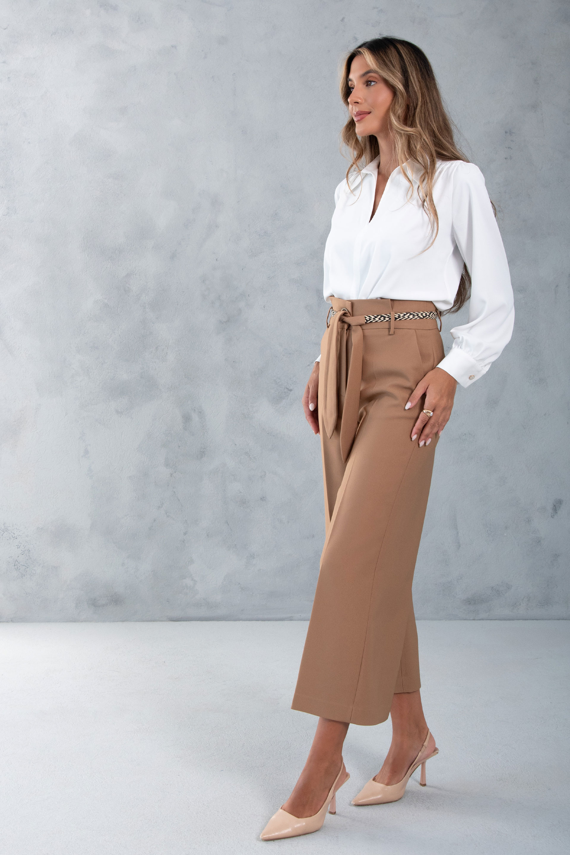 Pantalon fluide taille haute avec ceinture