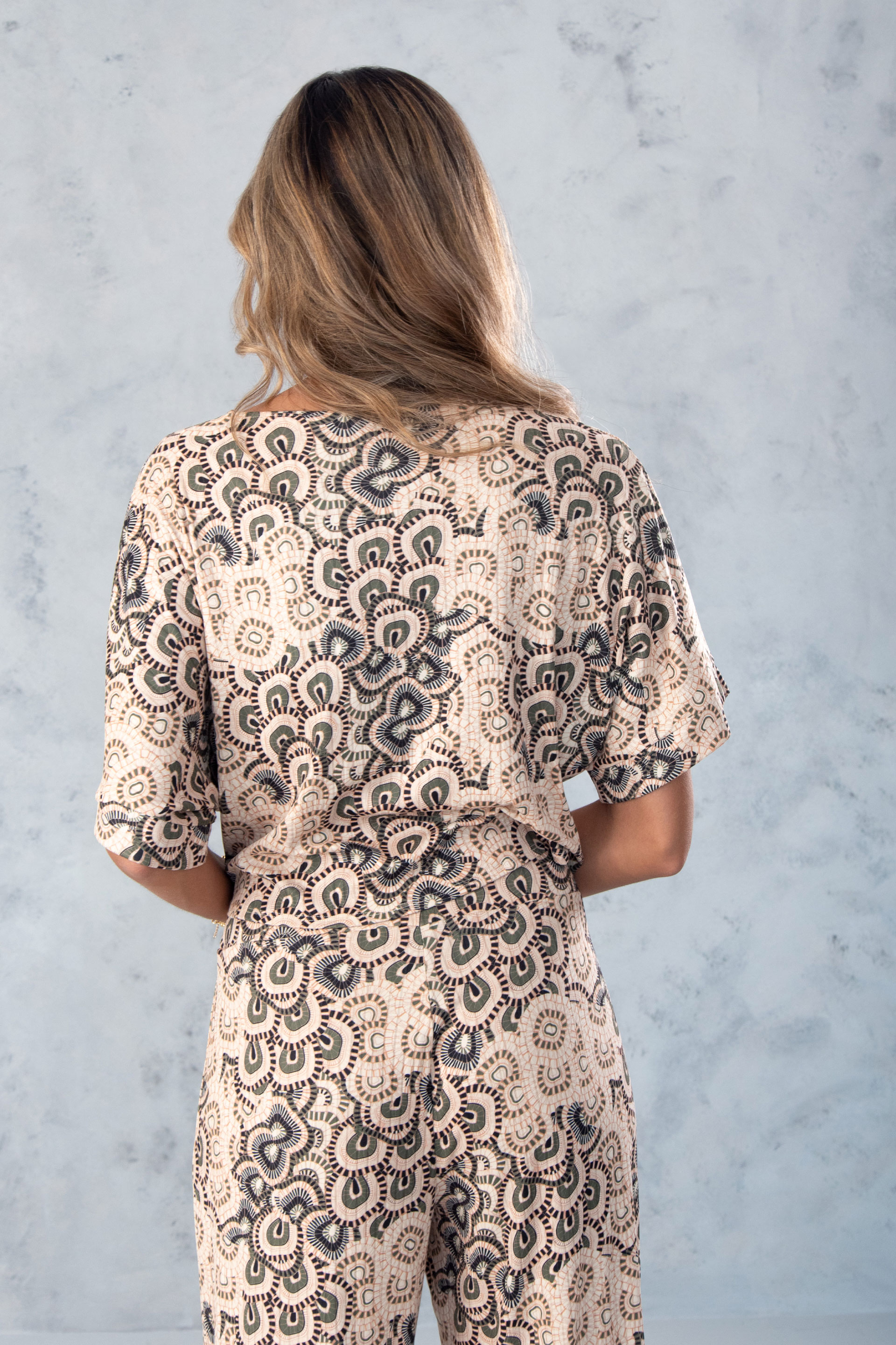 Túnica corta estampada con lazo delantero